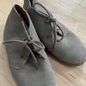 Boy shoes